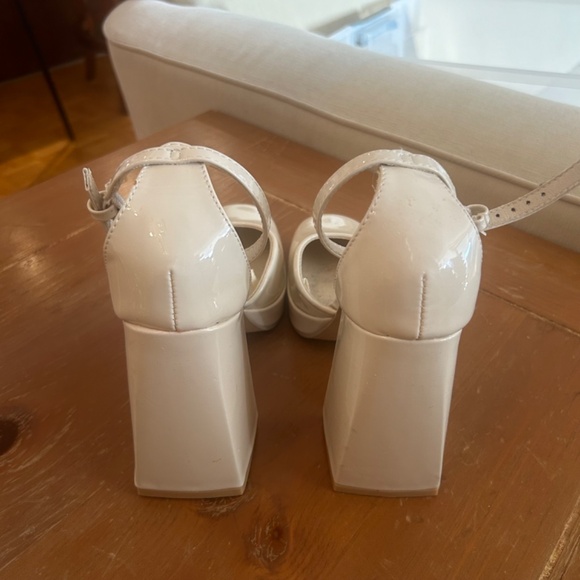 Streetwear Society Cream White Block Platform High Heels - Picture 2 of 3